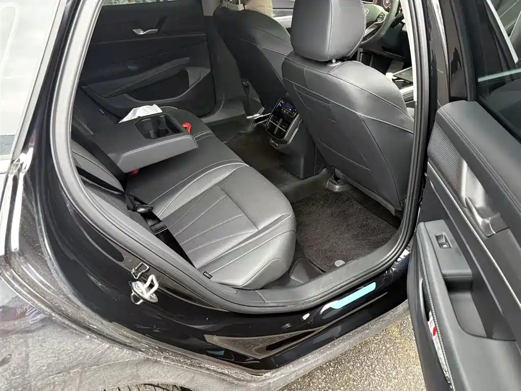 Volkswagen Passat 2026 Pro 380TSI