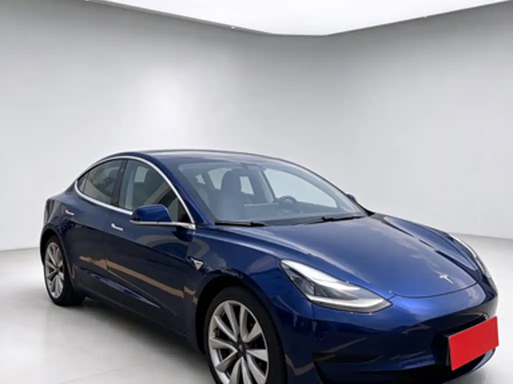 Tesla Model 3 — миниатюра 3
