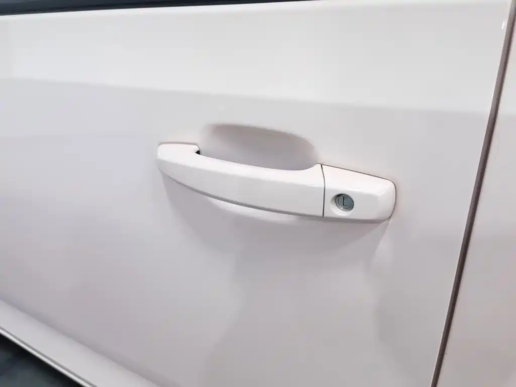 Wuling MINIEV — миниатюра 18