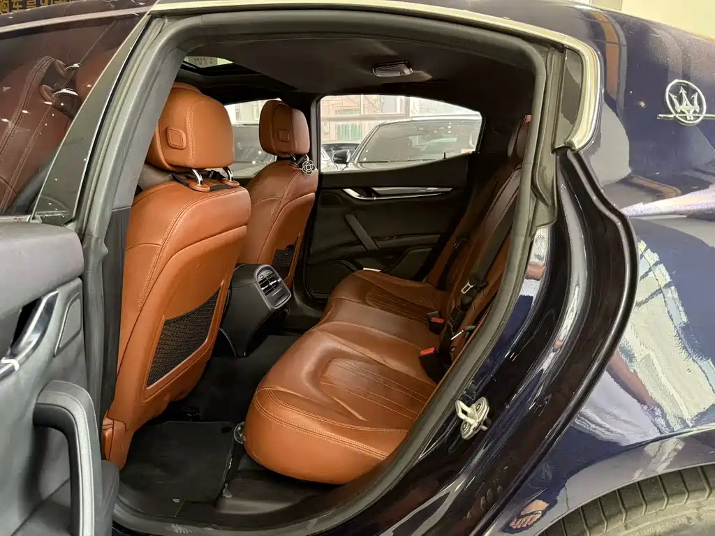 Maserati Ghibli — миниатюра 6