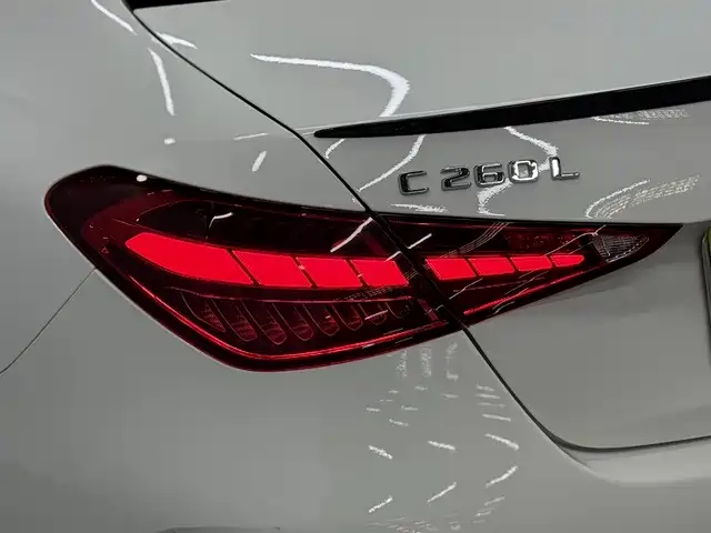 Mercedes-Benz C-Class — миниатюра 9