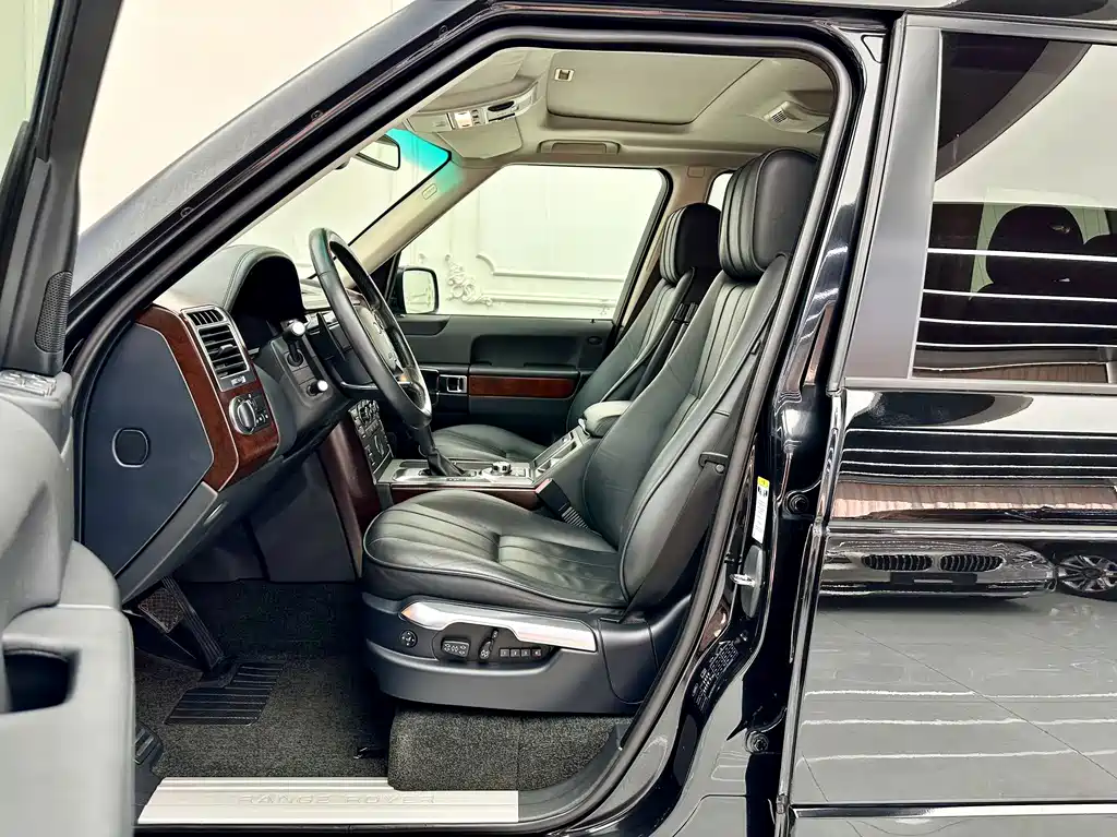 Land Rover Range Rover — миниатюра 6