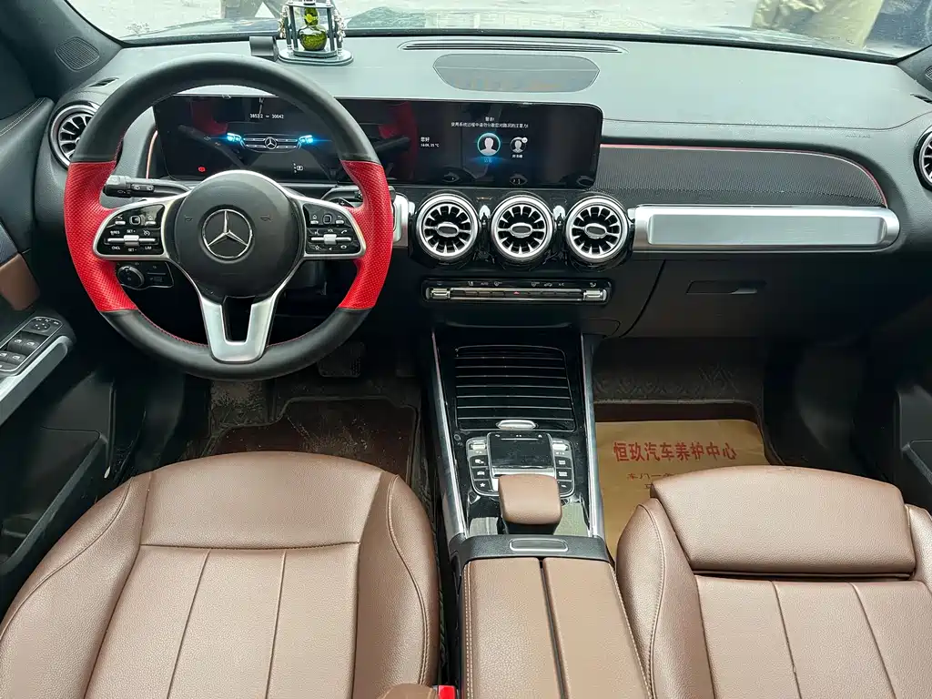 Mercedes-Benz GLB — миниатюра 6
