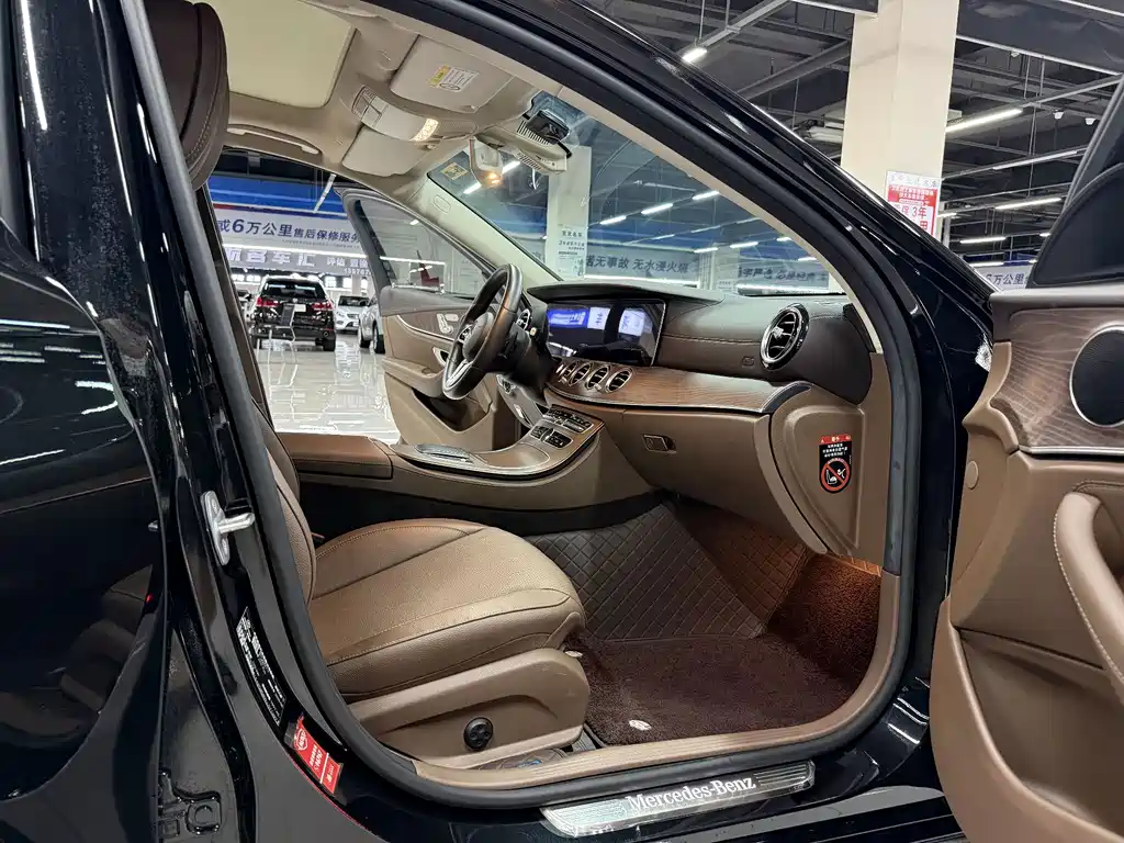 Mercedes-Benz E-Class — миниатюра 10