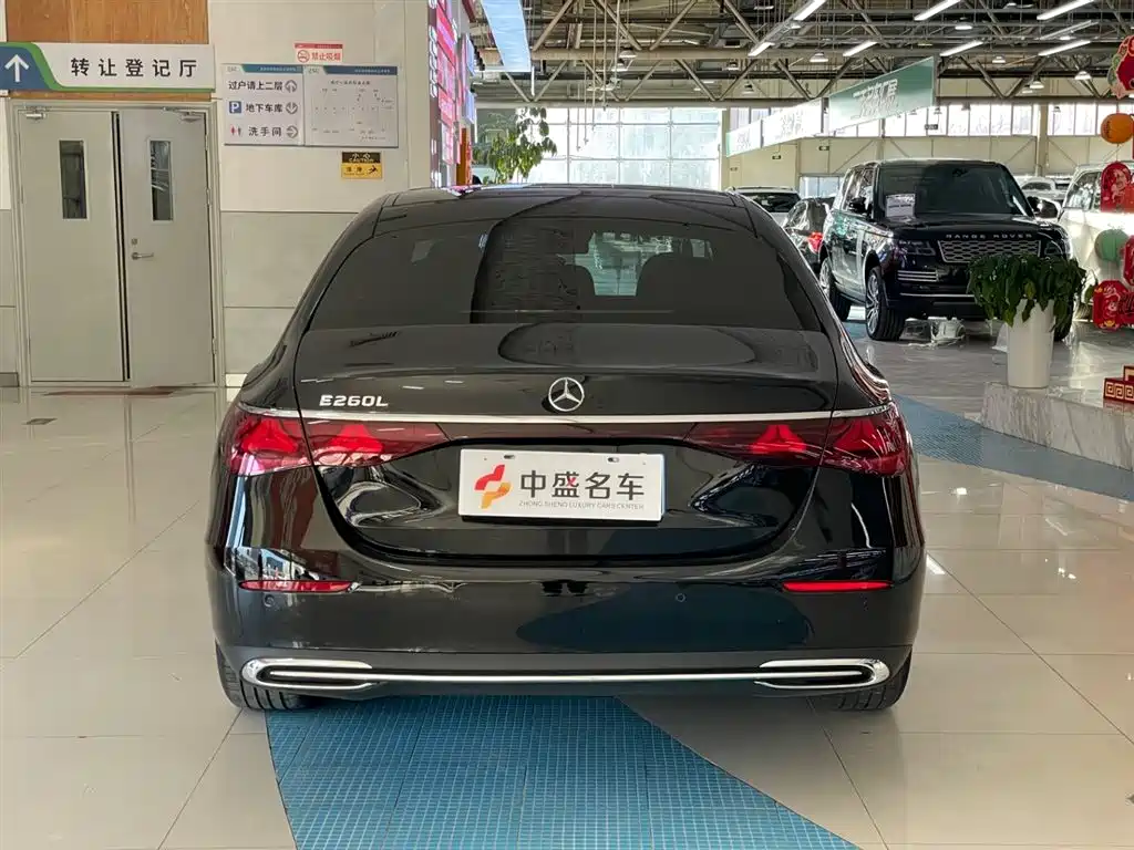 MERCEDES-BENZ E CLASS