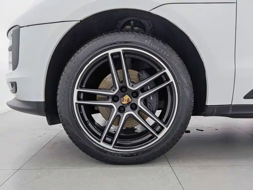 Porsche Macan — миниатюра 17