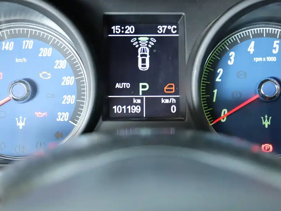 Maserati GranTurismo — миниатюра 5