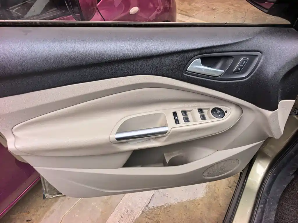 Ford Kuga — миниатюра 7