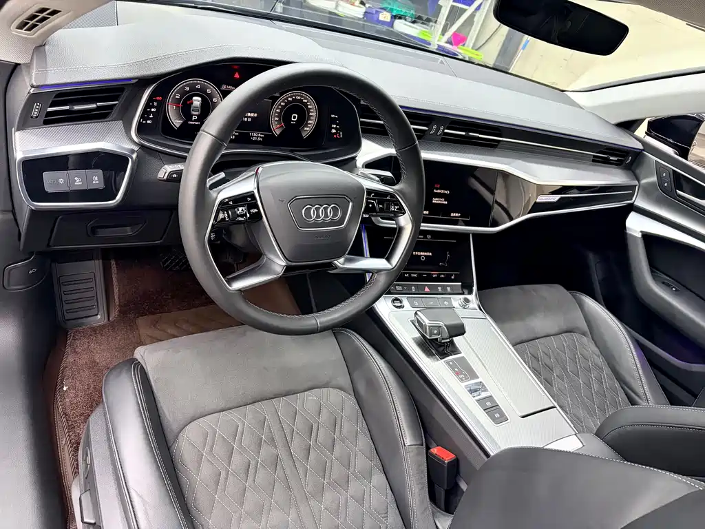 Audi A7L 2024 45TFSI S-line