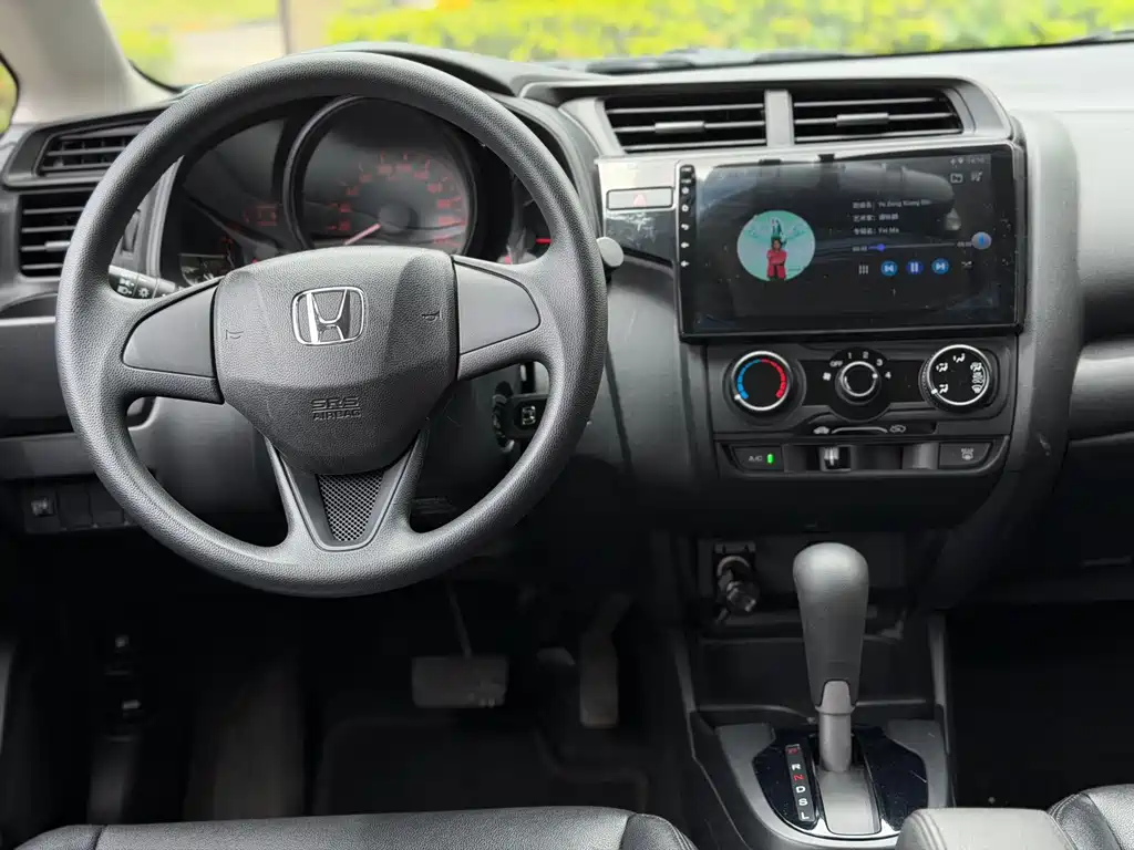 Honda Fit — миниатюра 7