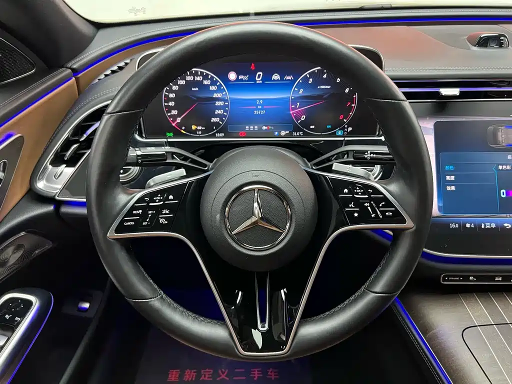 Mercedes-Benz E-Class — миниатюра 14