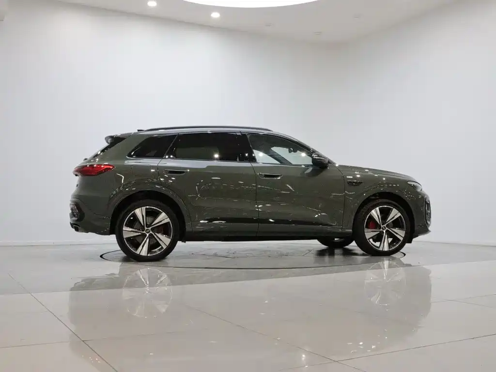 Audi Q5L — миниатюра 7
