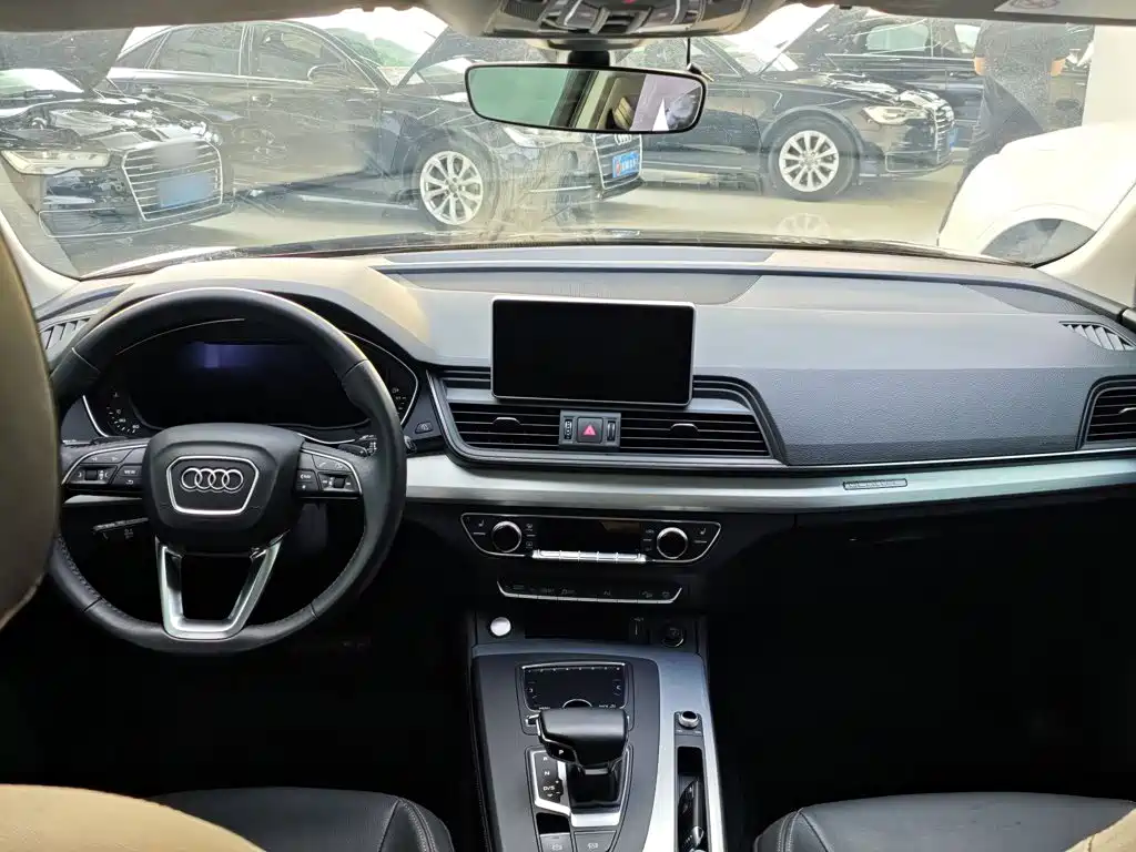 Audi Q5L — миниатюра 9