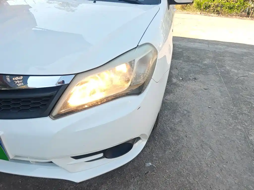 BYD F3 — миниатюра 24