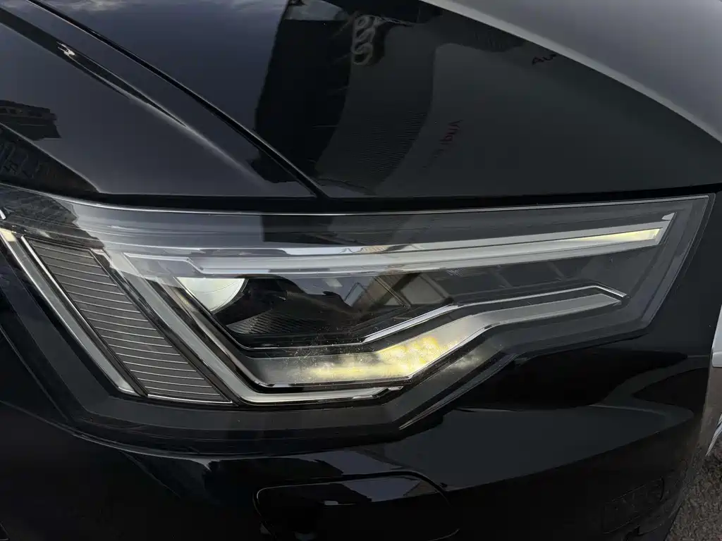 Audi A6L New Energy — миниатюра 16