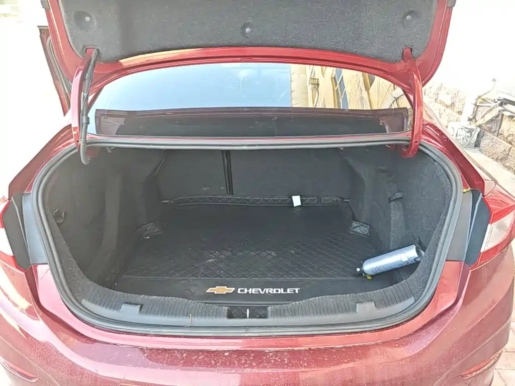 Chevrolet Cruze — миниатюра 19