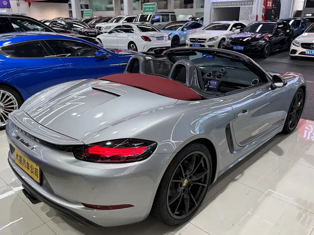 Porsche 718 2019 Boxster T 2.0T