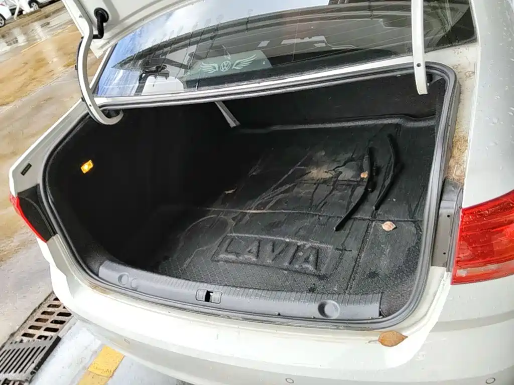 Volkswagen Lavida — миниатюра 19