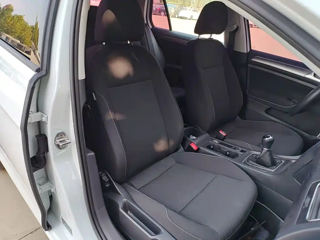 Volkswagen Golf — миниатюра 25