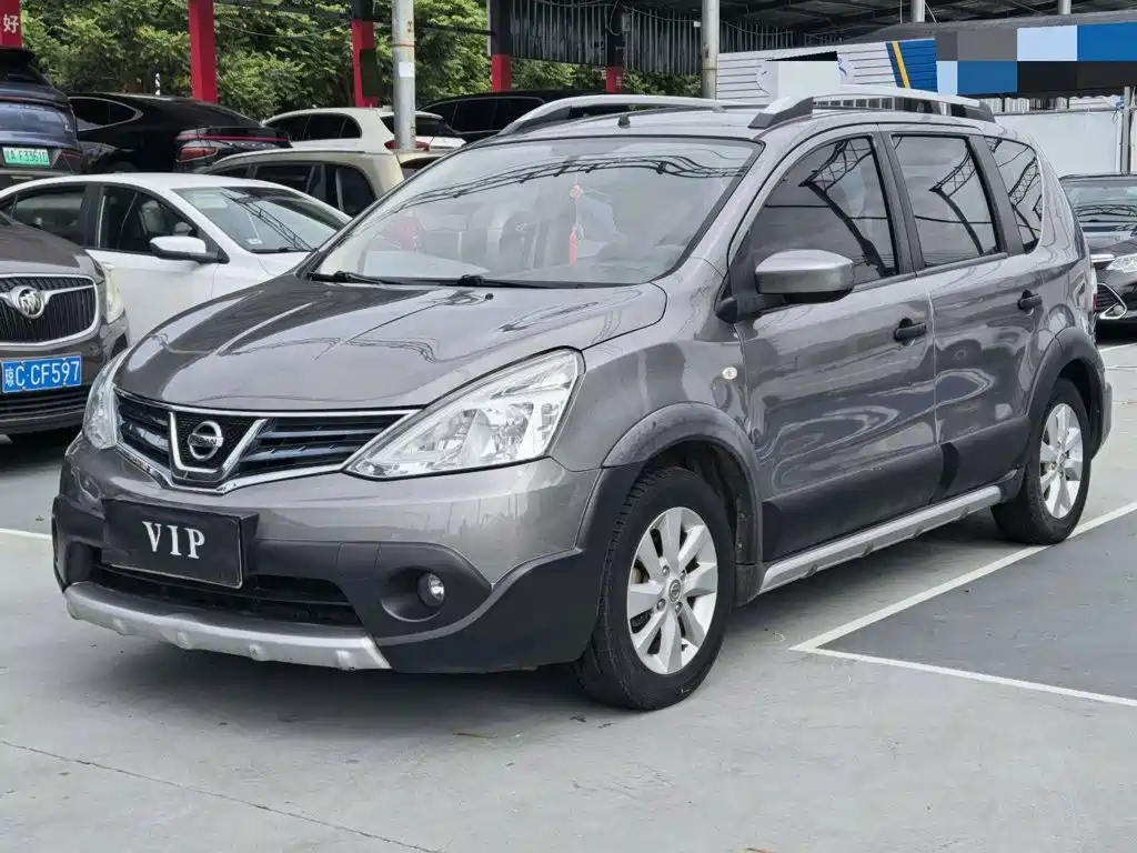 Nissan Livina