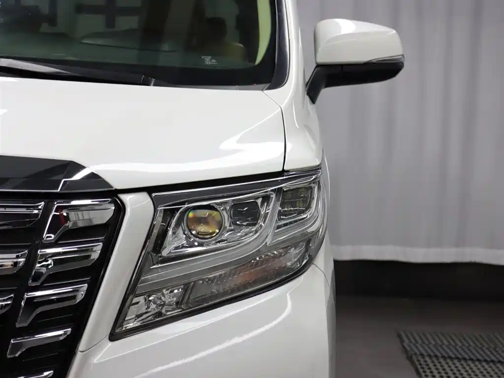Toyota Alphard 2015 3.5L Luxury