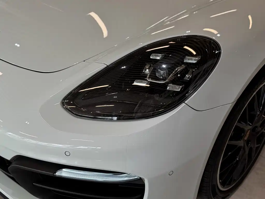 Porsche Panamera — миниатюра 7