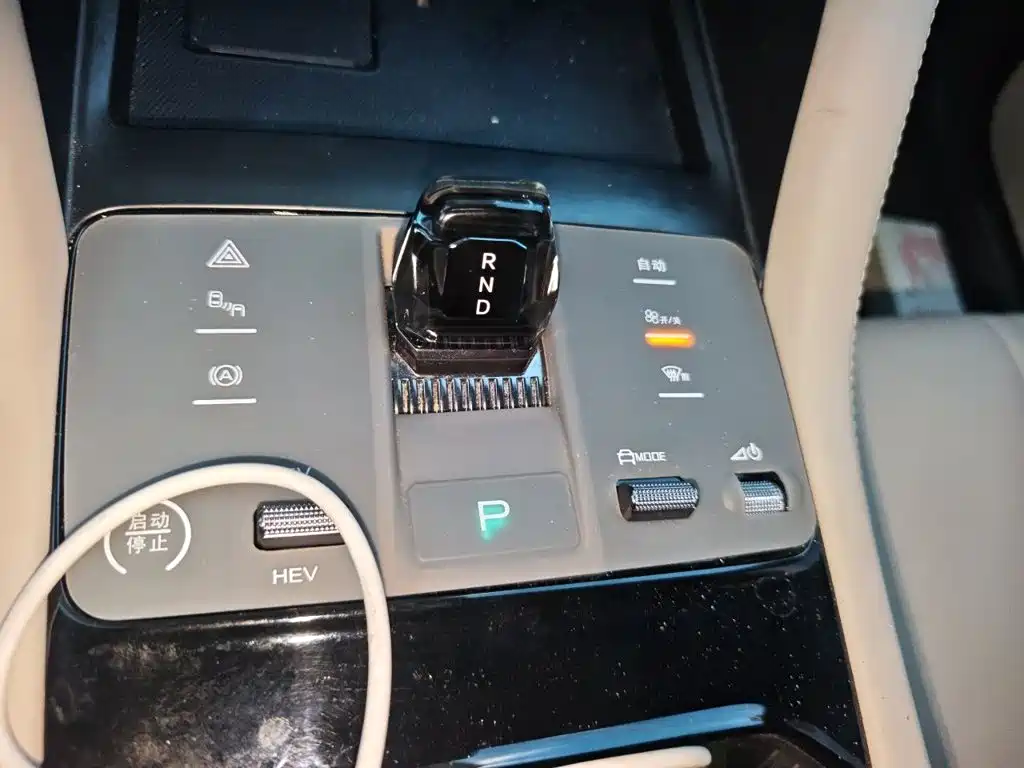 BYD PLUS New Energy — миниатюра 7