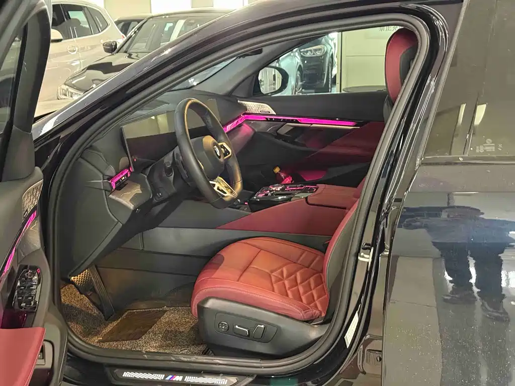 BMW 5 Series — миниатюра 4