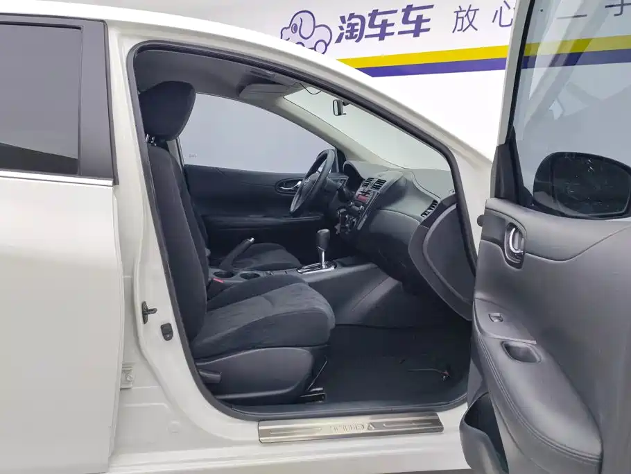 Nissan Tiida — миниатюра 8