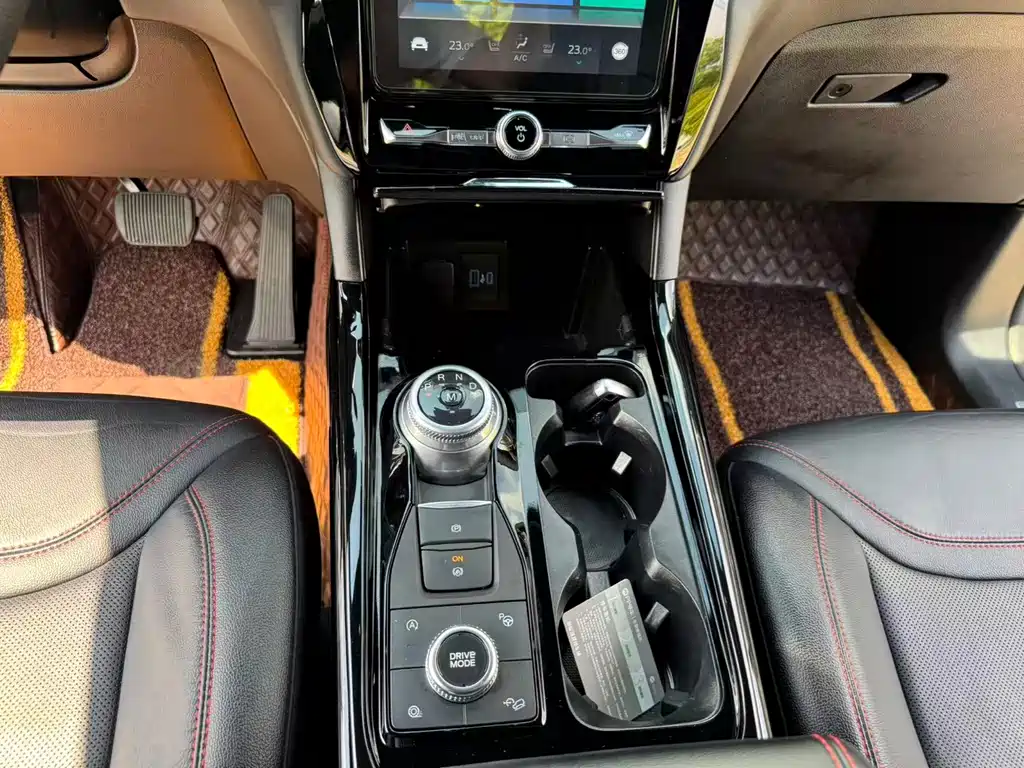 Ford Explorer — миниатюра 13