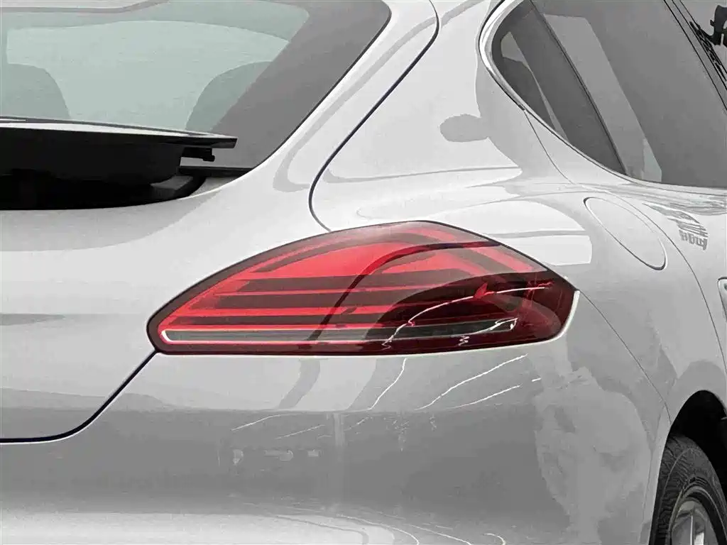 Porsche Panamera — миниатюра 6