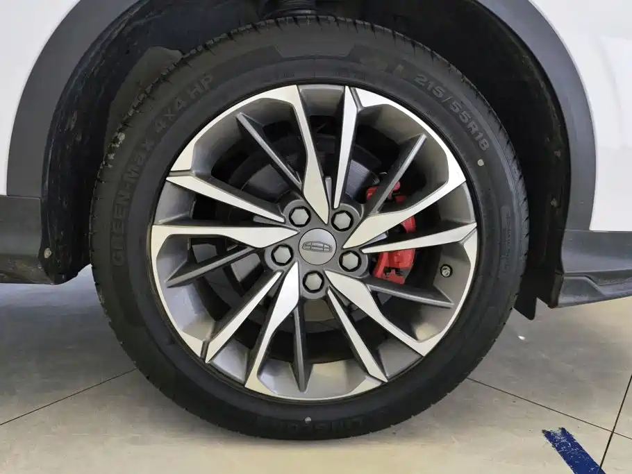 Geely Binyue — миниатюра 6