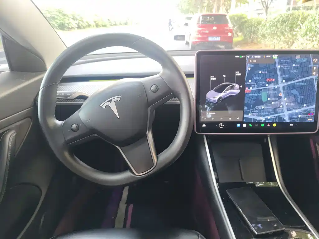 Tesla Model 3 — миниатюра 8
