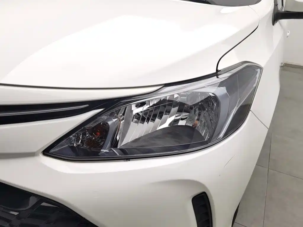 Toyota Vios FS — миниатюра 7