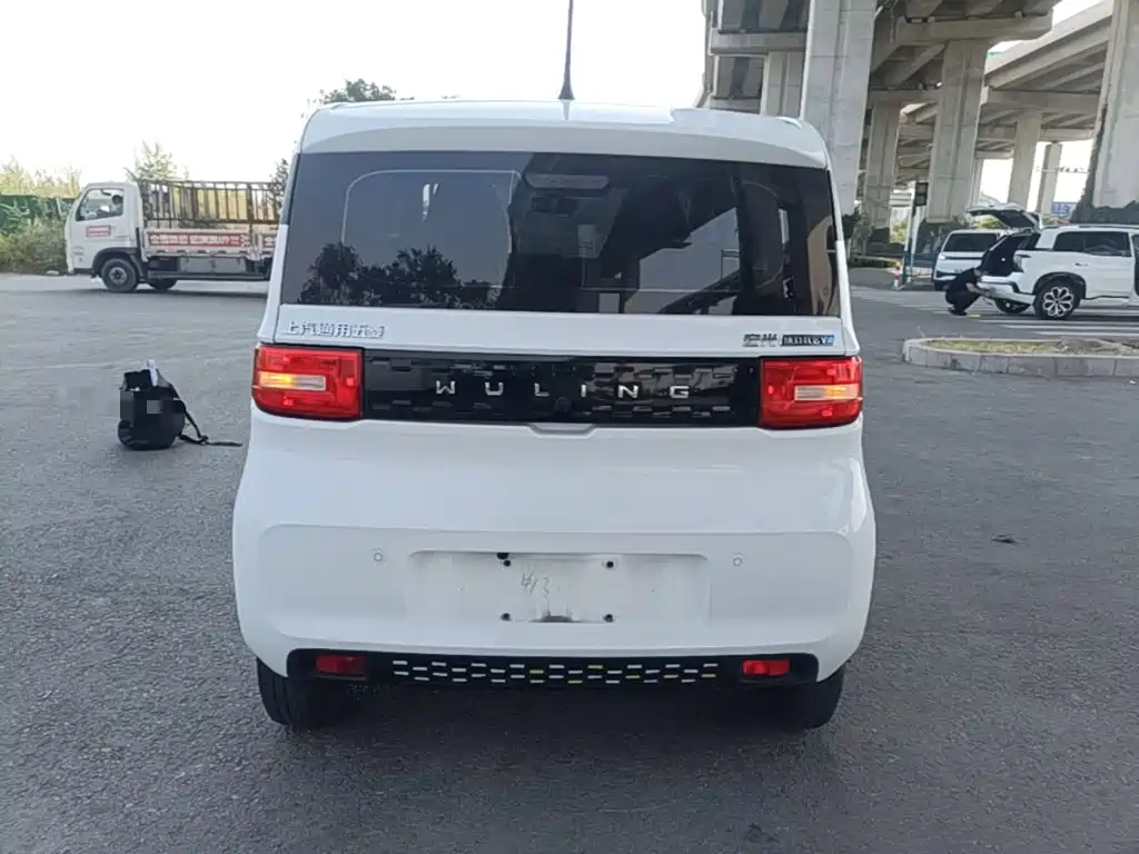Wuling MINIEV — миниатюра 6