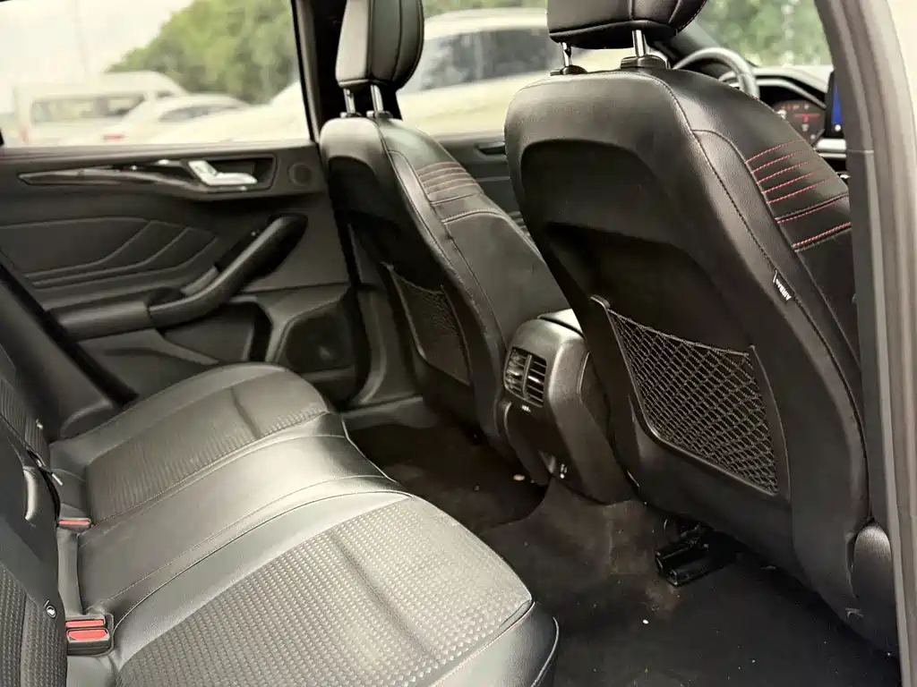 Ford Focus — миниатюра 14