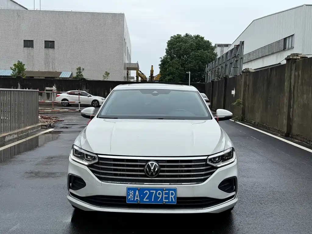Volkswagen Lavida — миниатюра 2