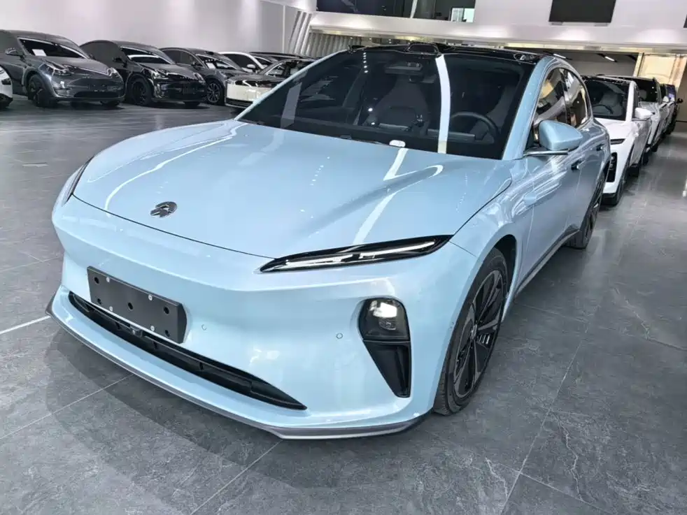NIO ET5T — миниатюра 2