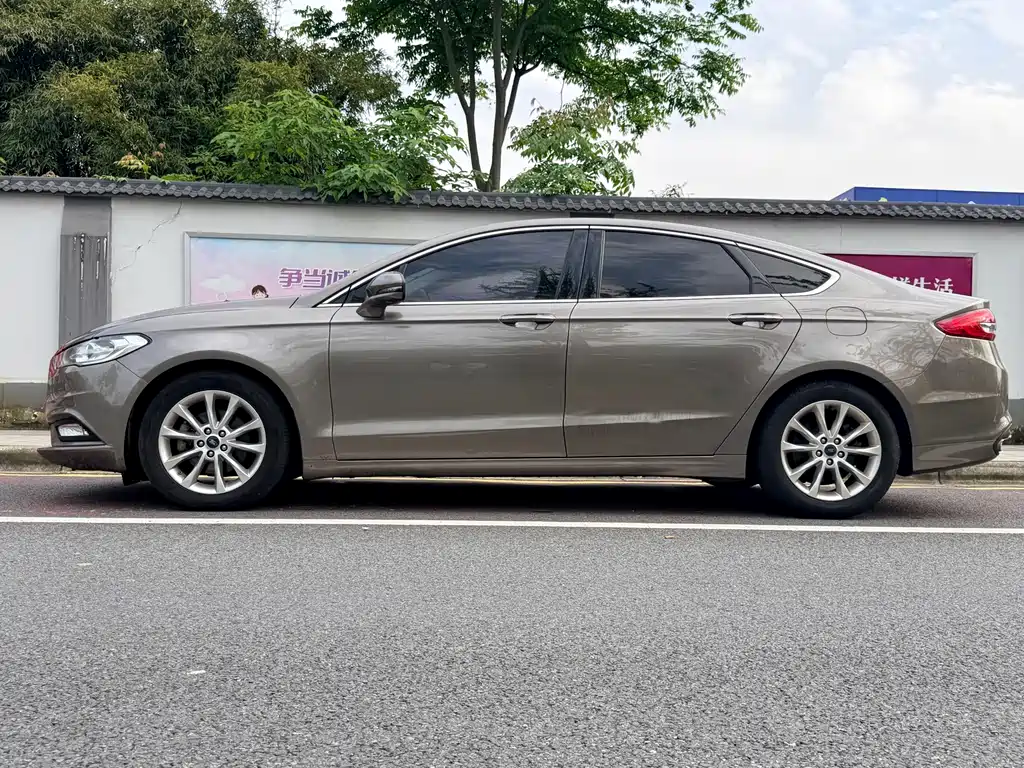 Ford Mondeo — миниатюра 3