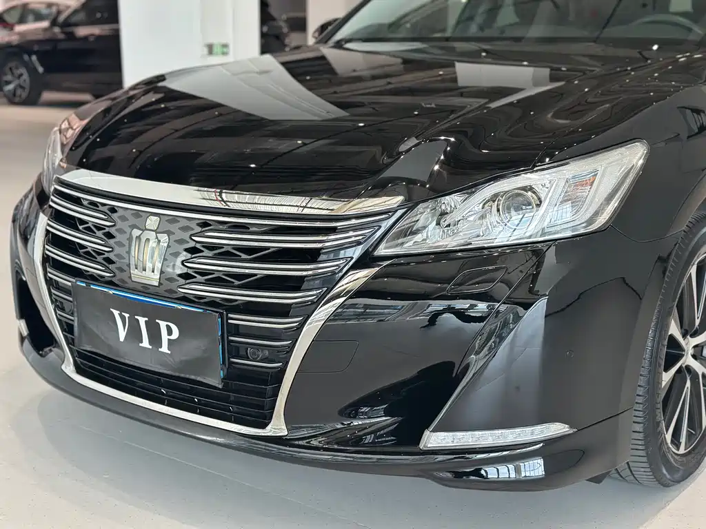 Toyota Crown — миниатюра 37