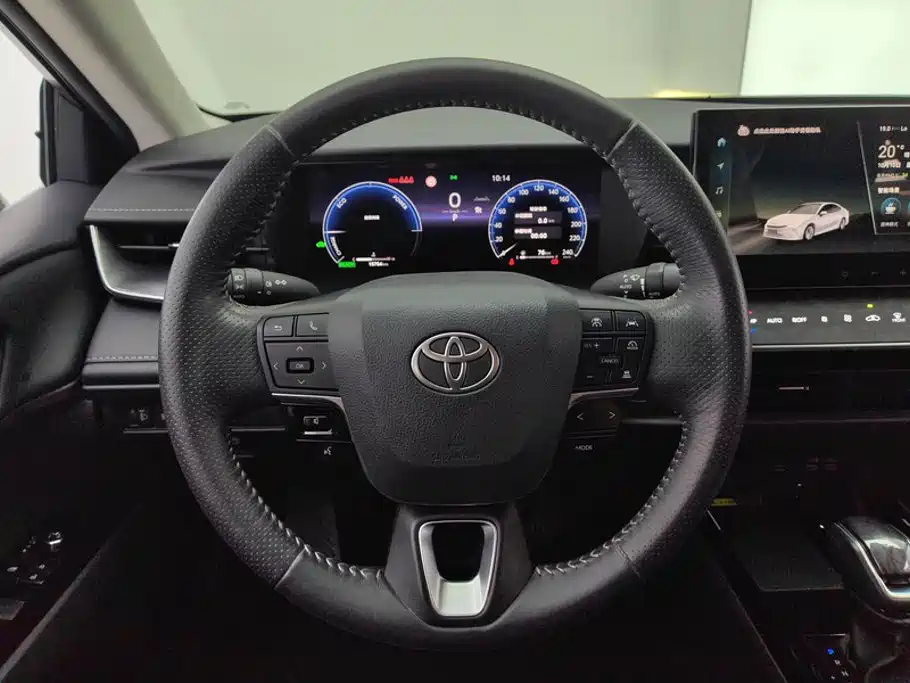 Toyota Camry — миниатюра 15