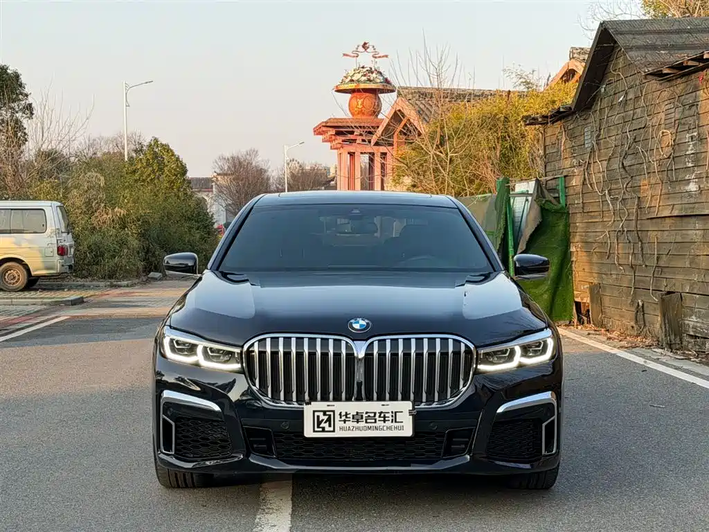 BMW 7 SERIES