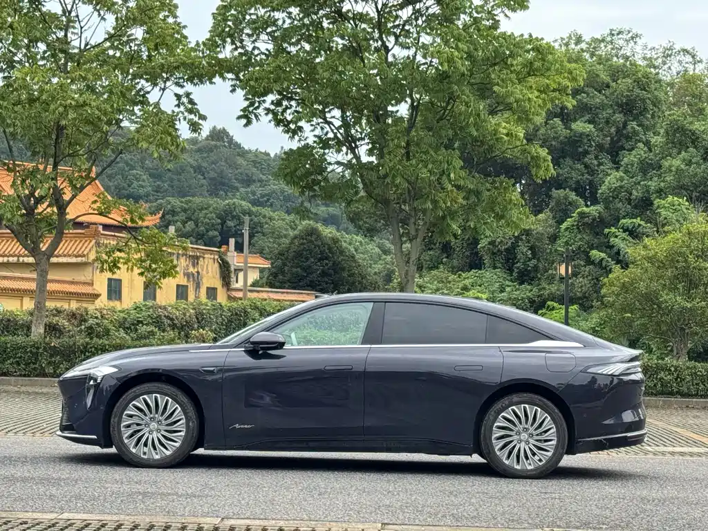 Buick Electra L7 — миниатюра 4