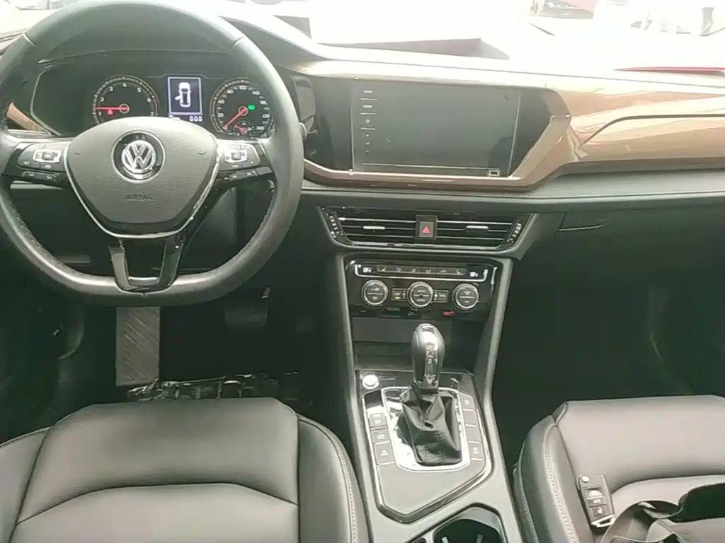 Volkswagen Tharu — миниатюра 10