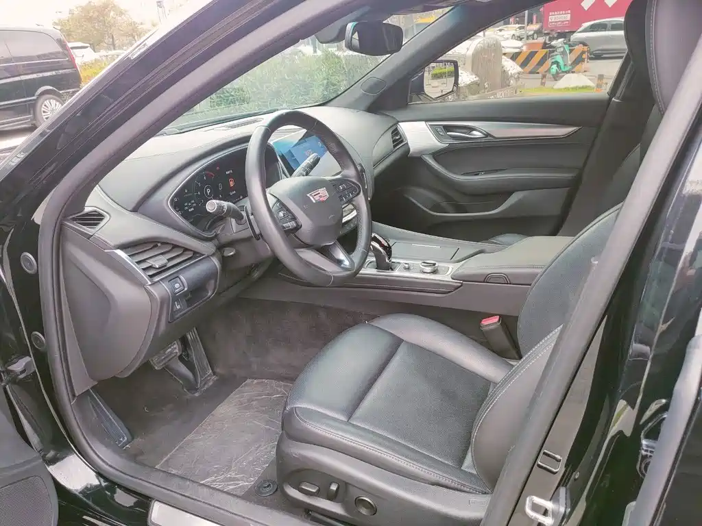 Cadillac CT5 — миниатюра 13