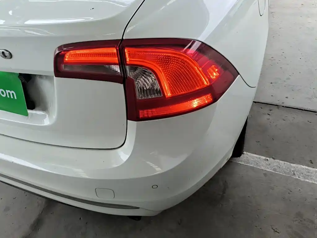 Volvo S60 — миниатюра 8