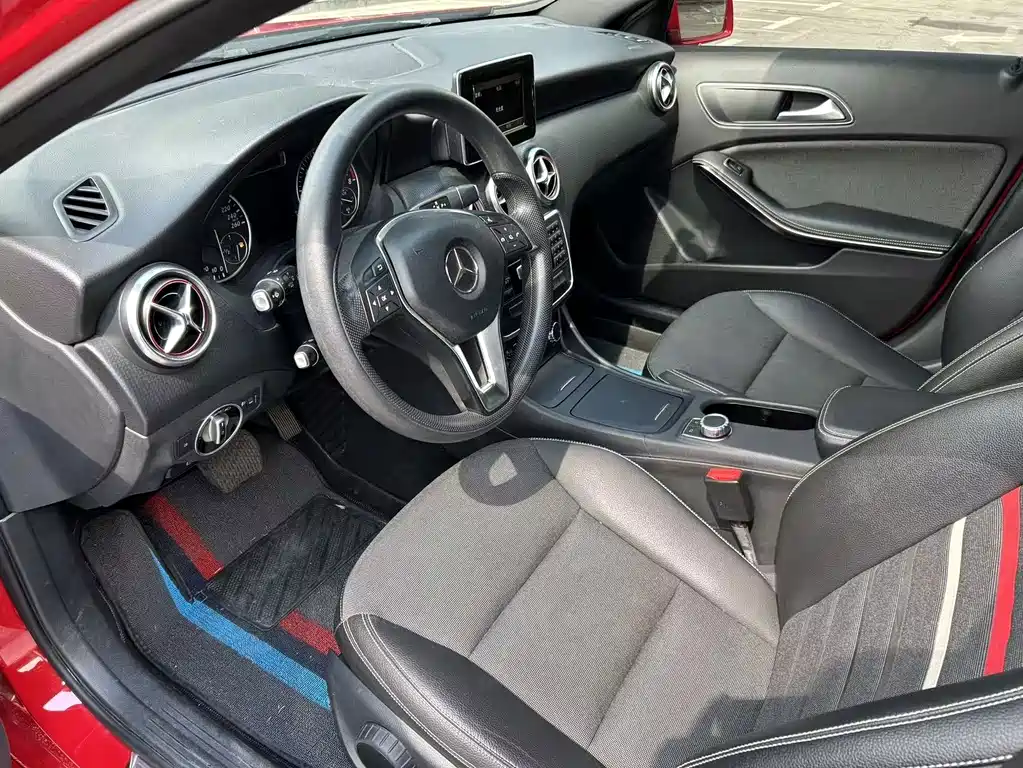 Mercedes-Benz A-Class (Import) — миниатюра 9