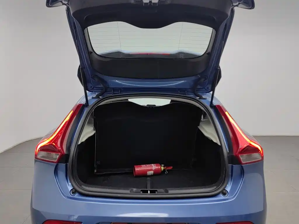 Volvo V40 — миниатюра 16