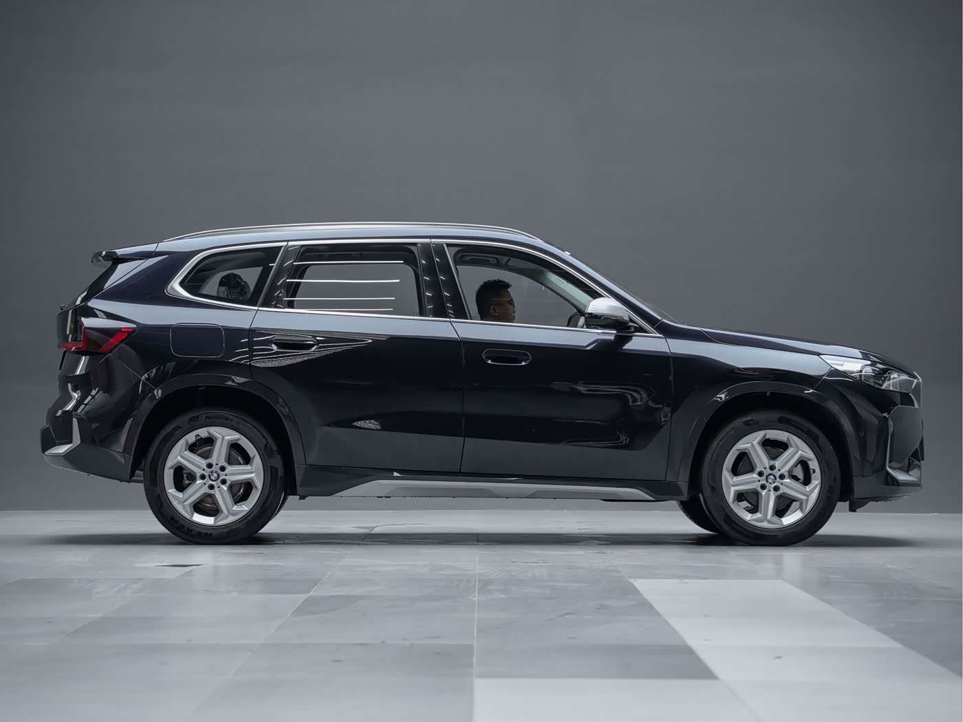 BMW X1 1.5 л 2023 г. Чёрный, пробег 12500 км