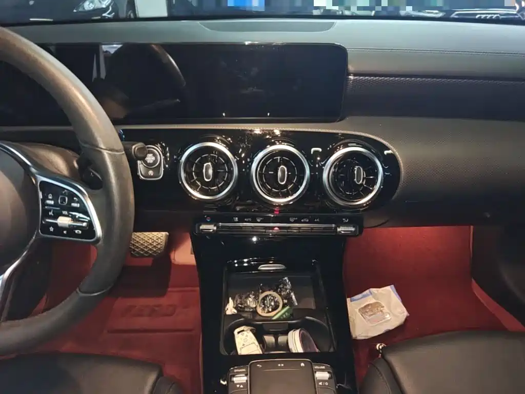 Mercedes-Benz A-Class — миниатюра 13